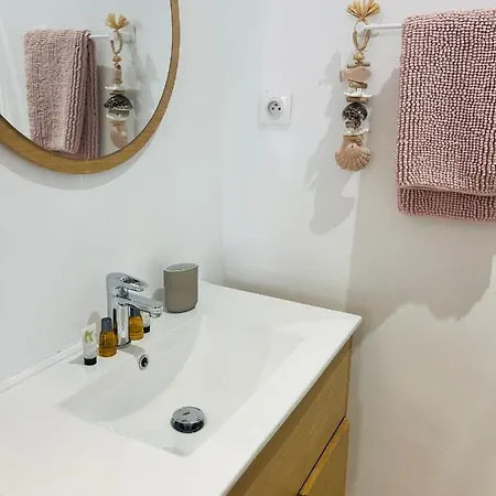 Apartman Cassis, En Face De La Plage.